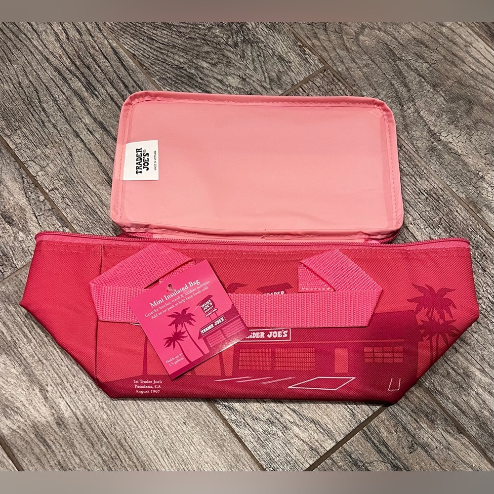 Trader Joe’s Pink - Mini Insulated Bag NEW WITH TAGS